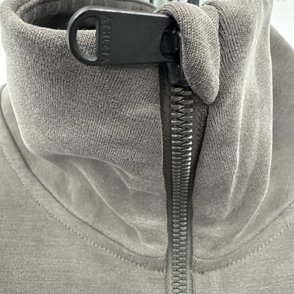 NWT Athleta Seasoft Quarter Zip Women's Small Long Sleeve Pullover Gray Athletic - Picture 3 of 8